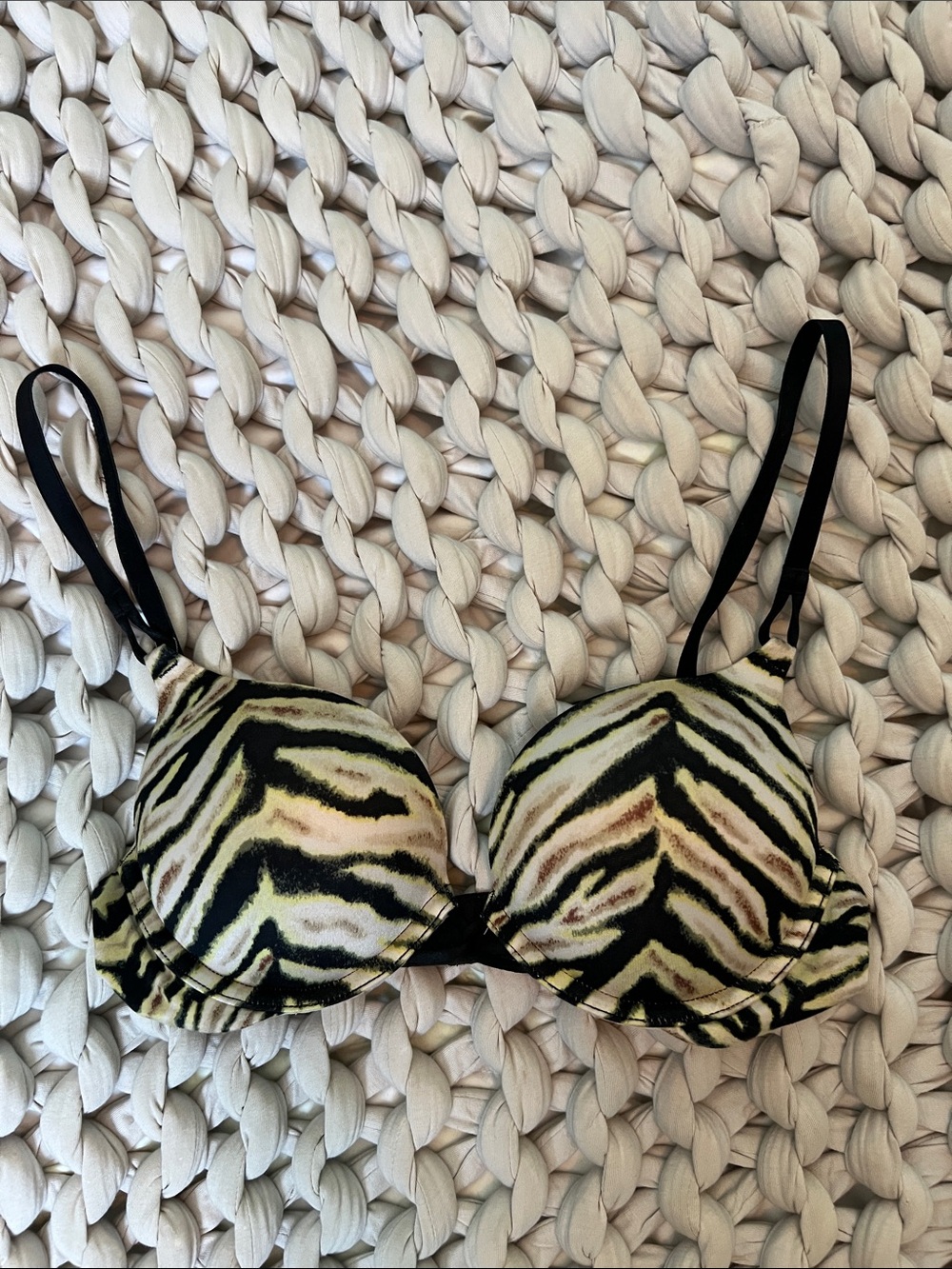 Victoria’s Secret Miraculous Plunge Bra